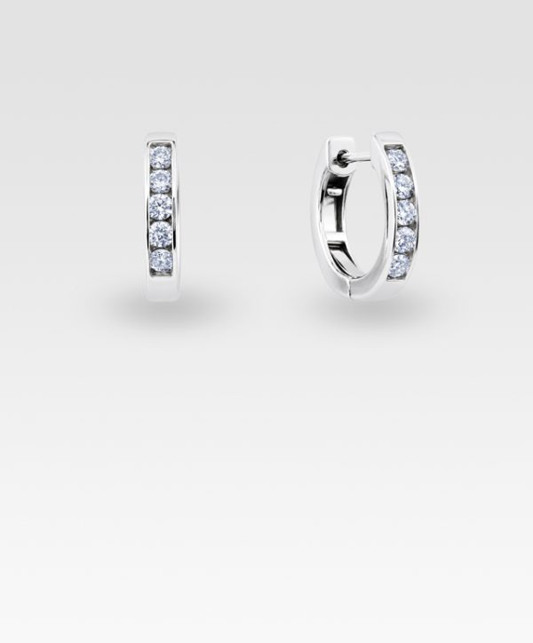 ダイヤモンドピアス(プラチナ)